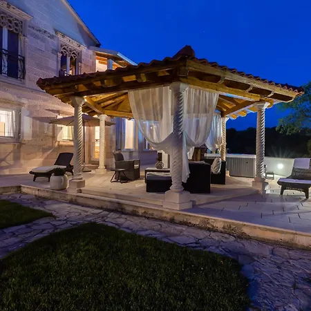 Rajna Villa *
